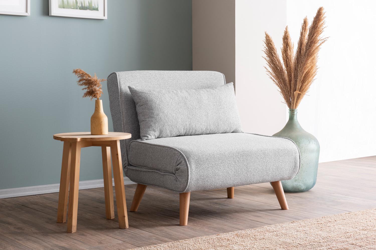 Entdecken Sie das Folde Single Bettsofa in Grau von Atelier Del Sofa – stilvoll, funktional und perfekt für kleine Räume. Ideal als Schlafsofa für Gäste!