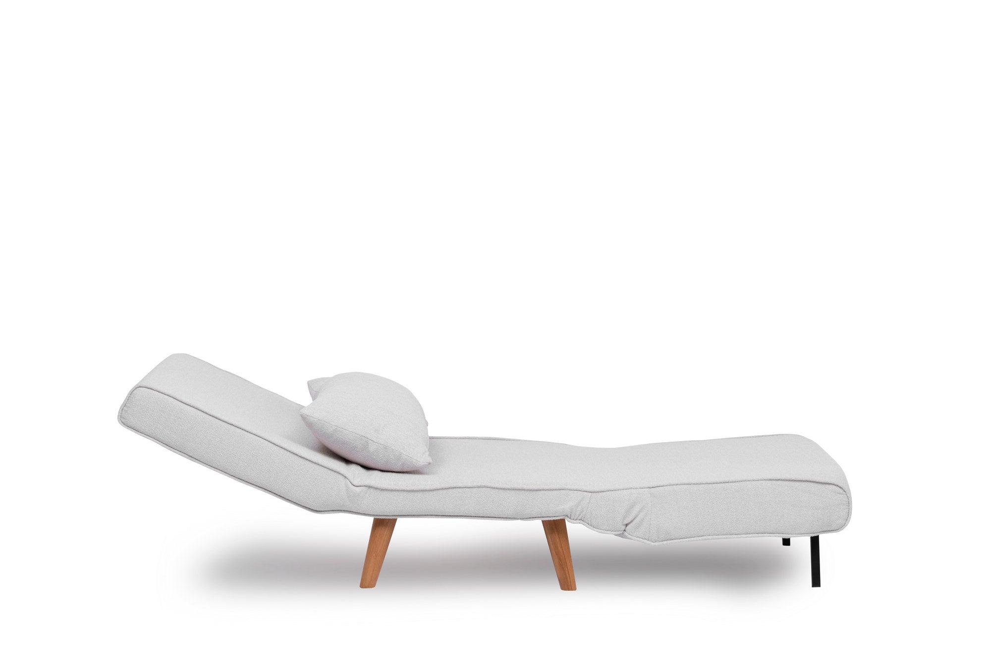 Erleben Sie das Folde Single Bettsofa in elegantem Weiß von Atelier Del Sofa – die perfekte Kombination aus Komfort, Stil und praktischer Schlaflösung.