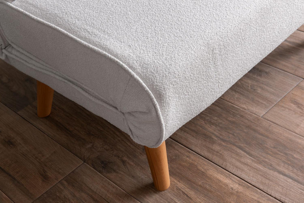 Folde Single Bettsofa - Weiss in Weiss präsentiert im Onlineshop von KAQTU Design AG. Bettsessel ist von Atelier Del Sofa