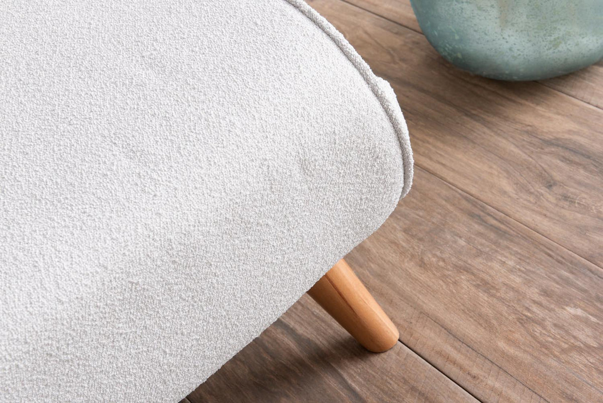 Folde Single Bettsofa - Weiss in Weiss präsentiert im Onlineshop von KAQTU Design AG. Bettsessel ist von Atelier Del Sofa