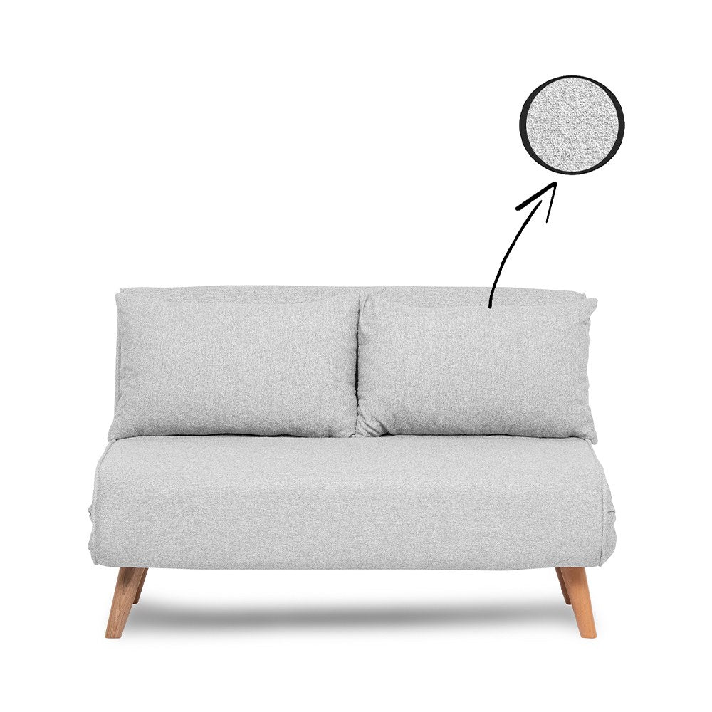 Das Folde 2 Bettsofa in stilvollem Grau vereint Komfort und Funktionalität. Perfekt für kleine Räume, bietet es eine anpassbare Rückenlehne und luxuriösen Sitzkomfort.