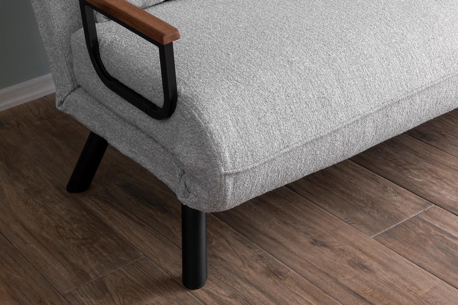 Erleben Sie das Sando 2-Sitzer Schlafsofa in Grau von Atelier Del Sofa – stilvoll, funktional und ideal für entspannte Abende und Übernachtungen!