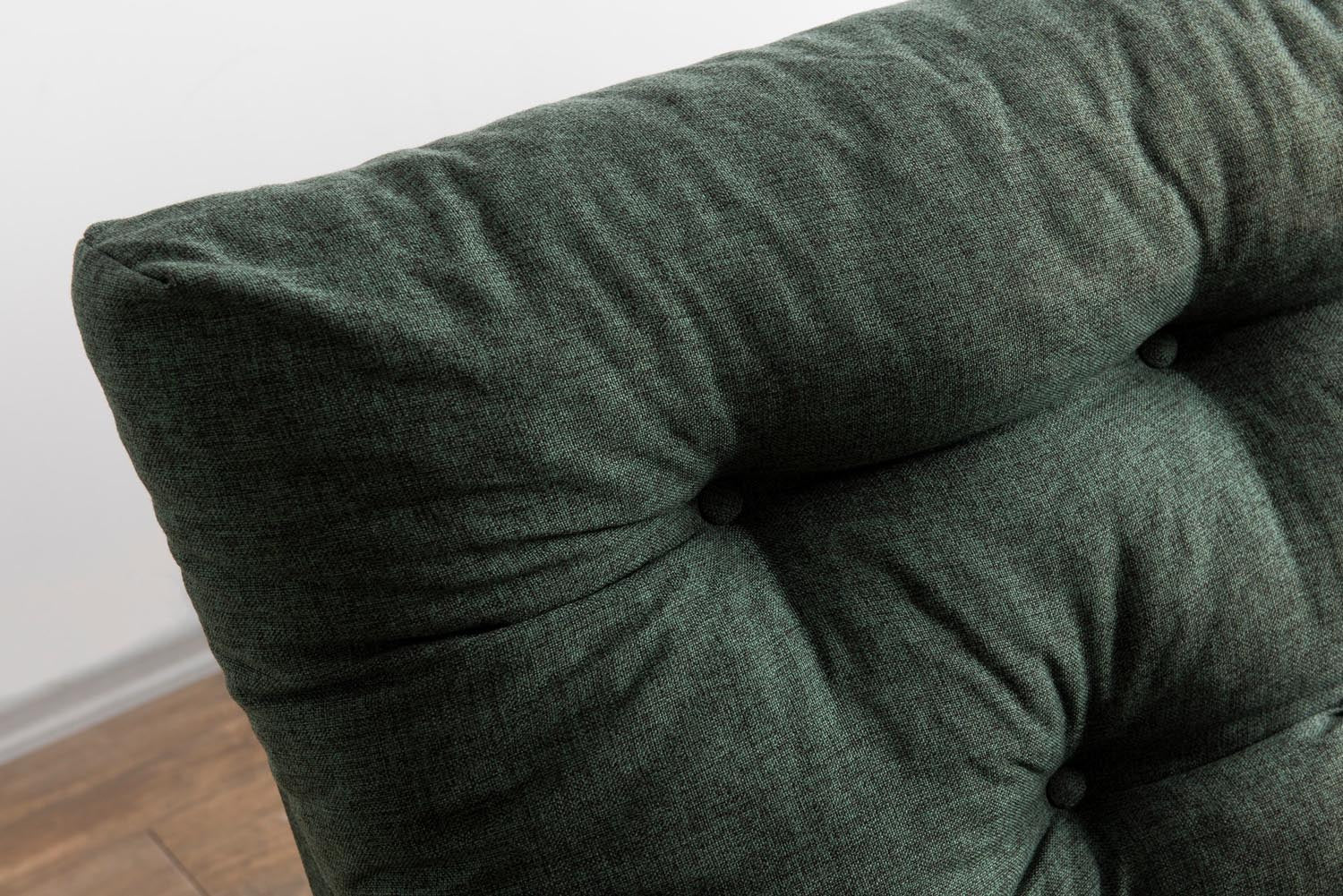 Erleben Sie das Saki Bettsofa in elegantem Grün – ein stilvolles 3-Sitzer-Schlafsofa, das Komfort und Vielseitigkeit für jeden Raum bietet!