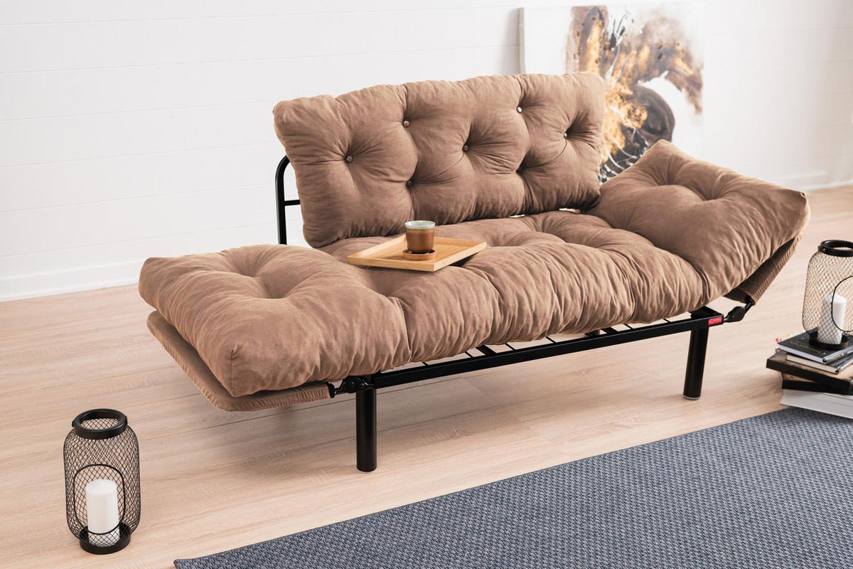 Nitta Bettsofa - Hellbraun in Hellbraun präsentiert im Onlineshop von KAQTU Design AG. Bettsofa ist von Atelier Del Sofa