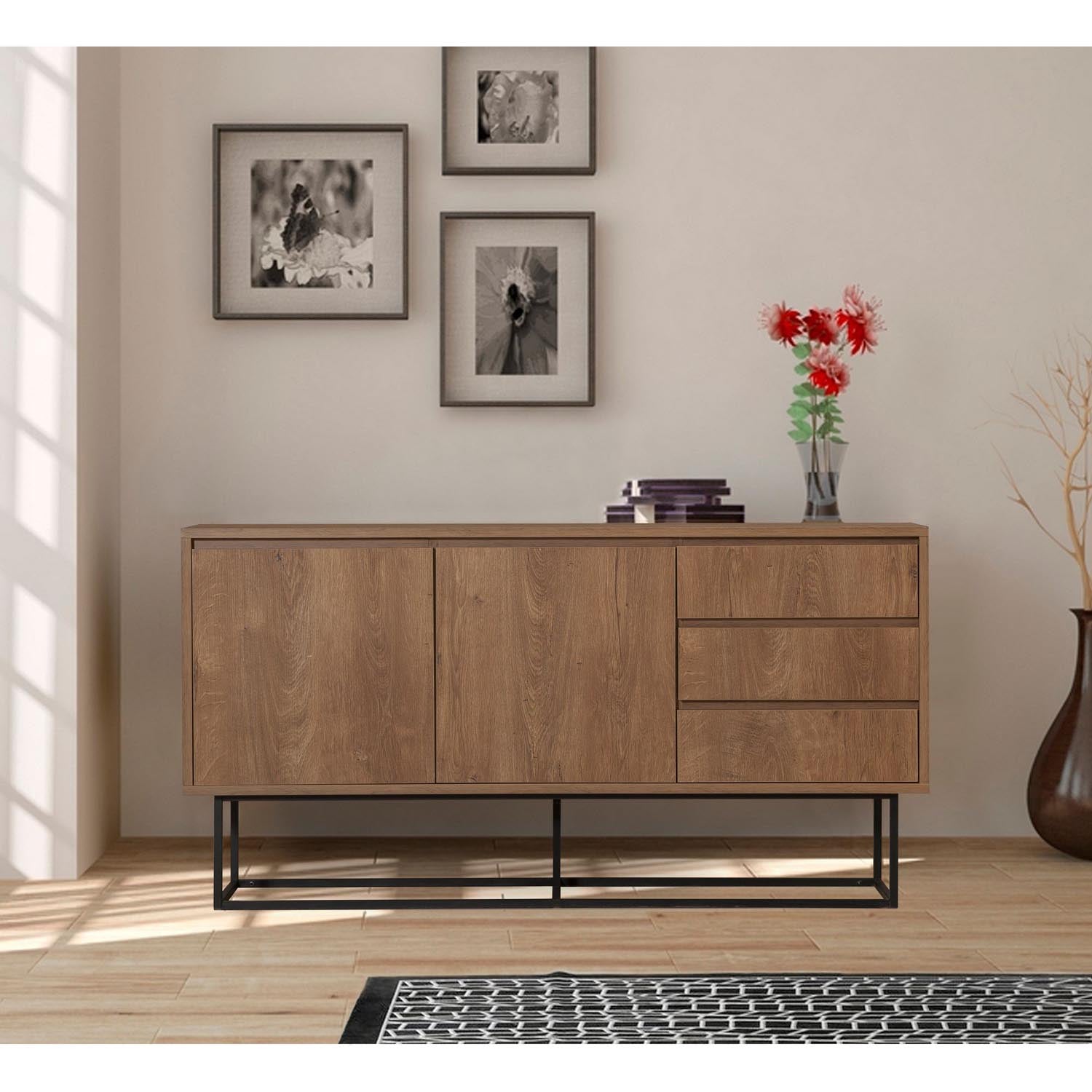 Entdecken Sie das Ruba High-Sideboard in Walnuss Schwarz von Hanah Home – ein stilvolles Möbelstück, das Eleganz und Funktionalität vereint.