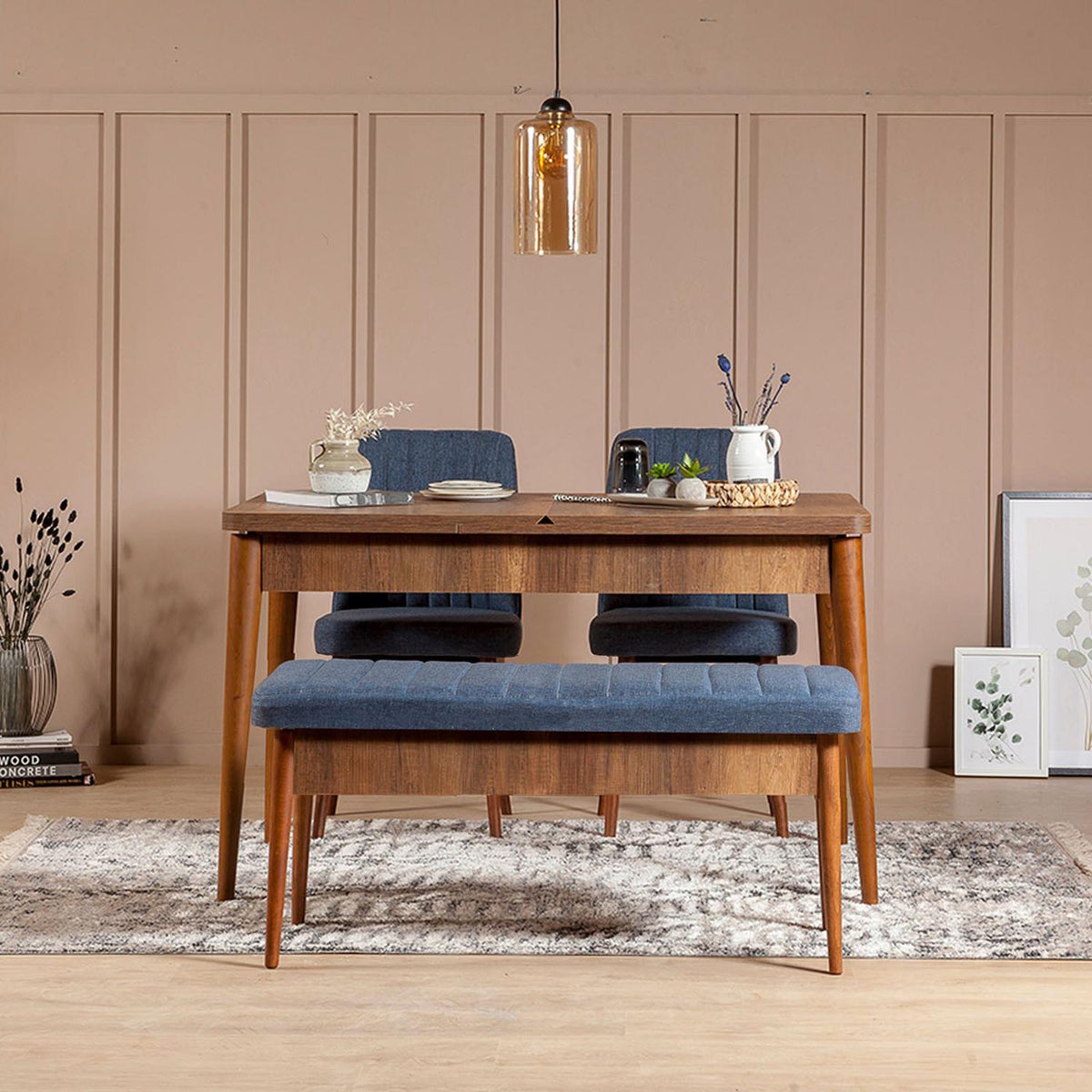 Vina Bench Sitzbank - Walnuss Dunkelblau in Walnuss Dunkelblau präsentiert im Onlineshop von KAQTU Design AG. Sitzbank ist von Hanah Home