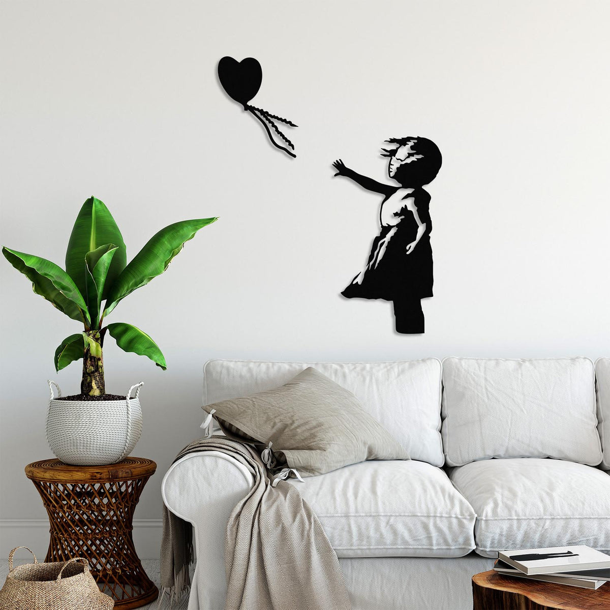 Banksy Wanddeko - Schwarz in Schwarz präsentiert im Onlineshop von KAQTU Design AG. Wanddeko ist von Wallity