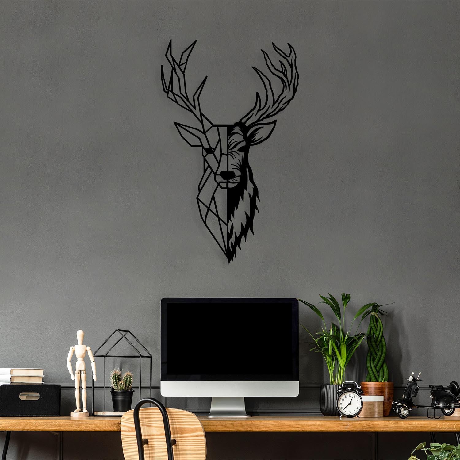 Entdecken Sie die elegante Wanddeko "Red Deer 2" von Wallity. Dieses kunstvolle Metallstück verleiht Ihrem Raum Stil und Persönlichkeit.
