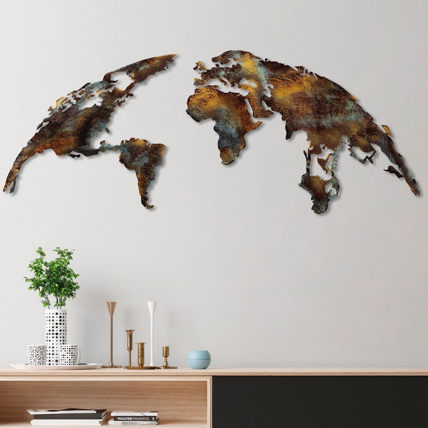 Entdecken Sie die mehrfarbige World Map Medium Wanddeko von Wallity – ein elegantes Metallkunstwerk, das jeden Raum stilvoll aufwertet.