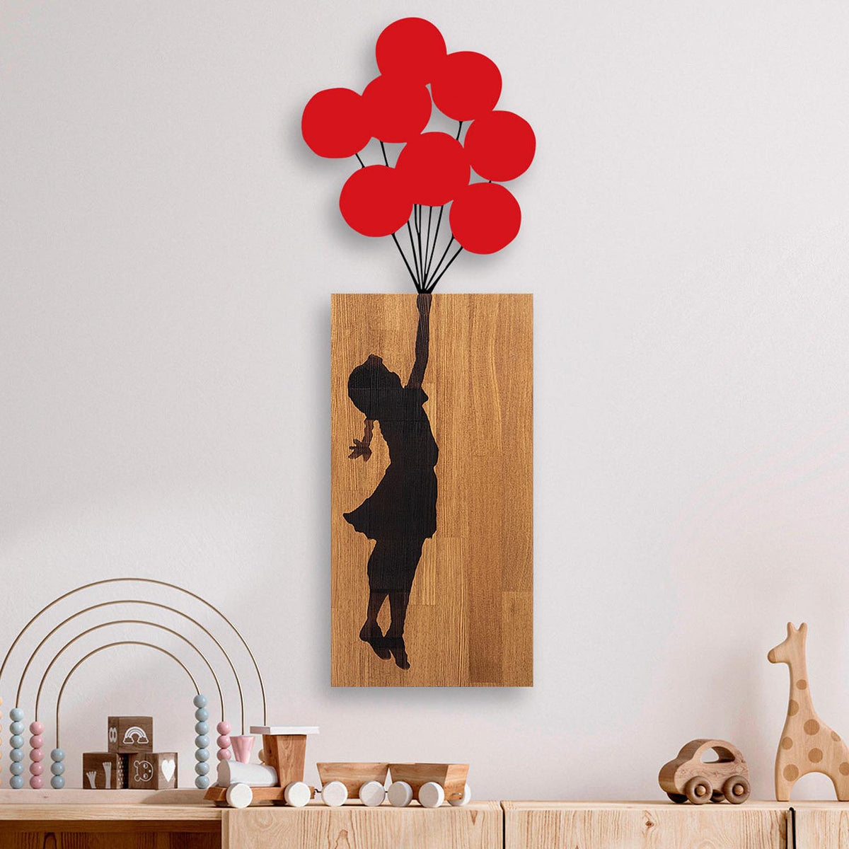 Banksy Wanddeko - Walnuss Schwarz in Walnuss Schwarz präsentiert im Onlineshop von KAQTU Design AG. Wanddeko ist von Wallity