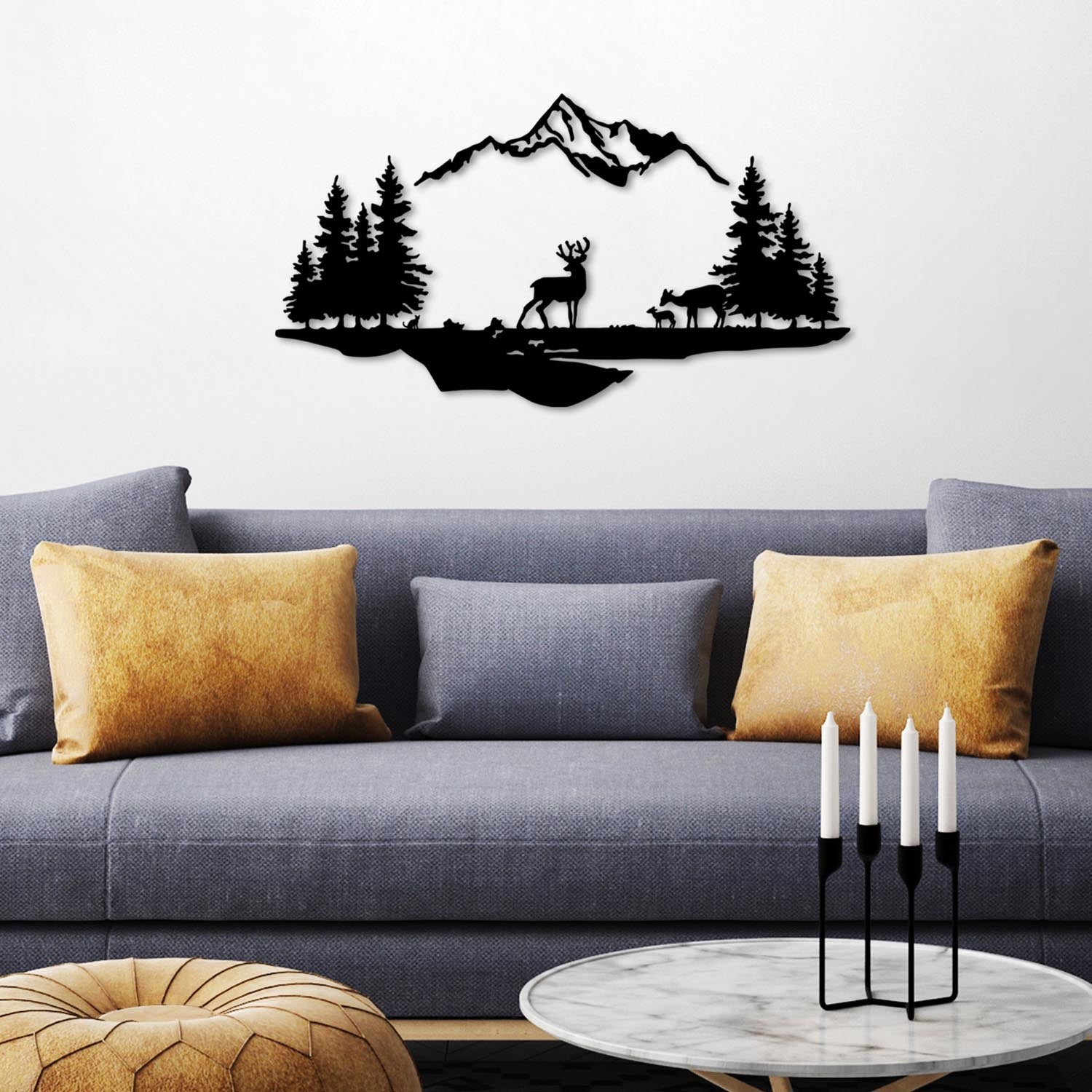Verleihen Sie Ihrem Raum mit der schwarzen Wanddeko "Deer And Landscape" von Wallity einen Hauch von Eleganz. Robustes Metall, vielseitig einsetzbar.