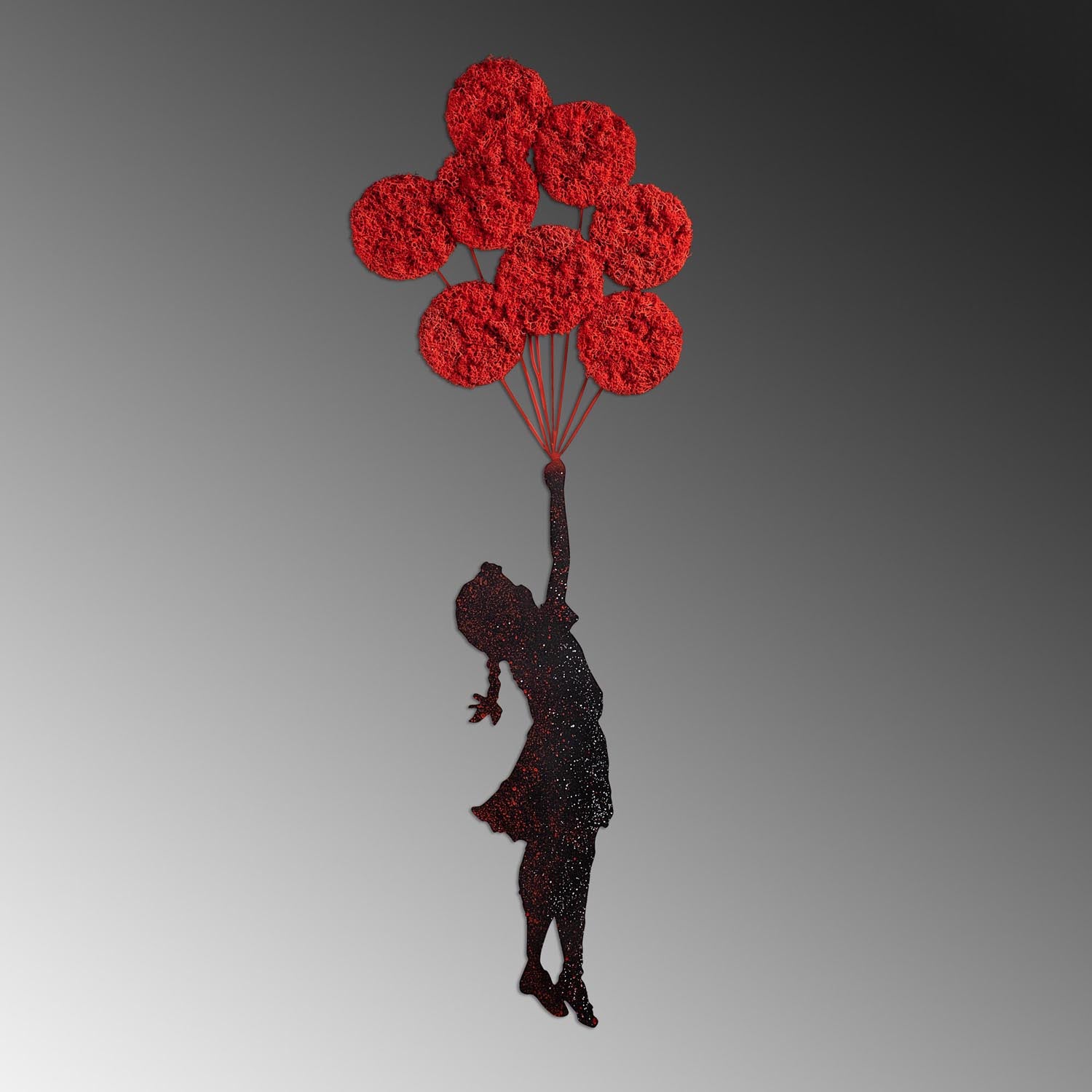 Verleihen Sie Ihrem Zuhause mit der einzigartigen Banksy Wanddeko in Rot Schwarz von Wallity einen stilvollen Akzent. Handgefertigte Eleganz aus Metall!