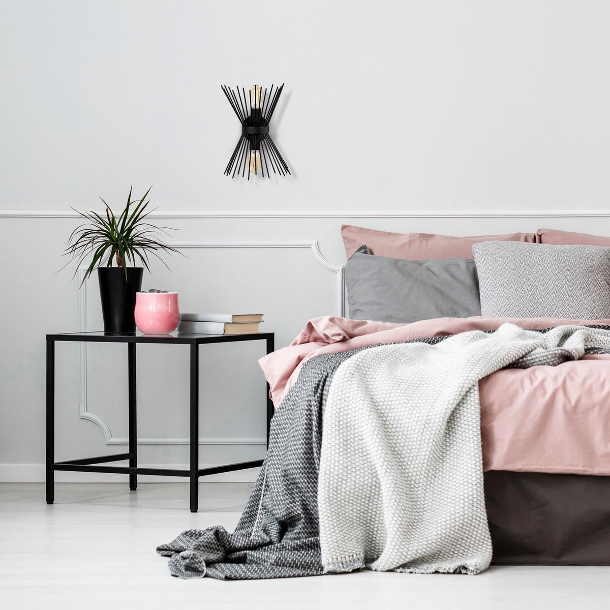 Kirpi Wandleuchte - Schwarz in Schwarz präsentiert im Onlineshop von KAQTU Design AG. Wandleuchte ist von Opviq