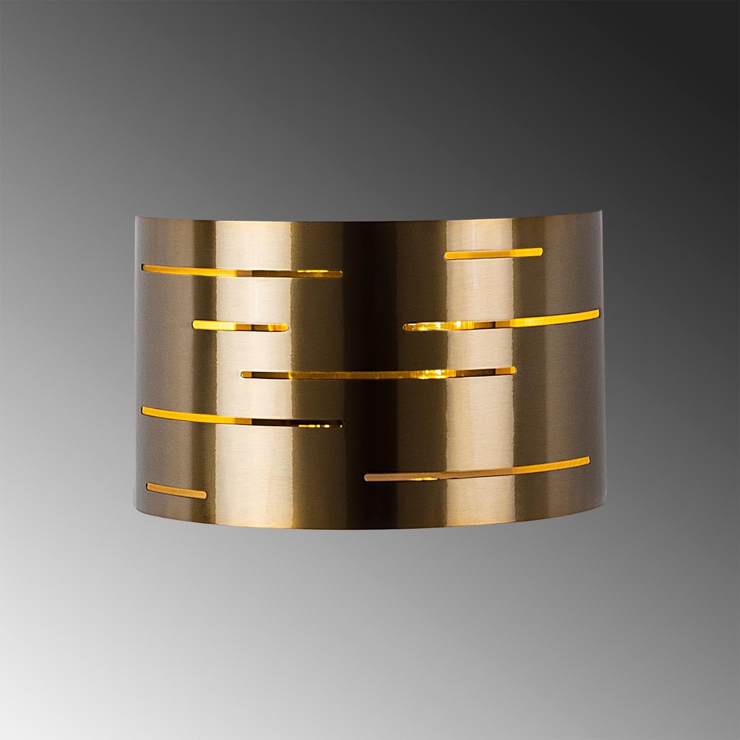 Verleihen Sie Ihrem Raum mit der 629 Vintage-Wandleuchte von Opviq einen Hauch von Glamour und schaffen Sie eine einladende Atmosphäre.