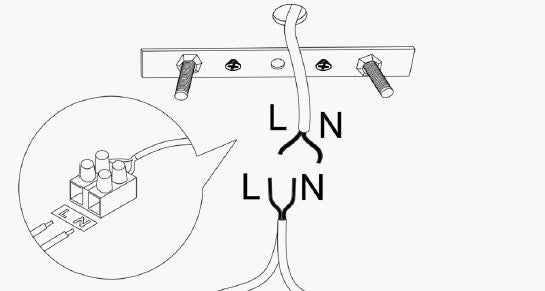 Entdecken Sie die Valiz Pendelleuchte von Opviq in elegantem Schwarz und Creme. Diese exquisite Leuchte kombiniert modernes Design mit Raffinesse und verwandelt jeden Raum in eine stilvolle Oase.