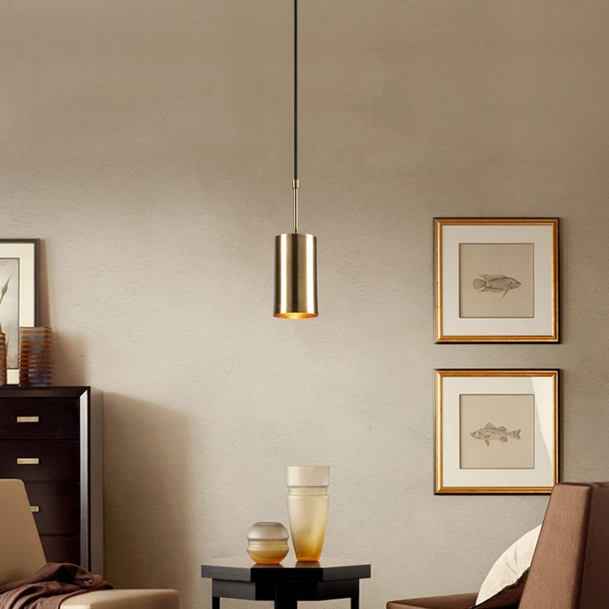 Kem Pendellampe - Gold
Schwarz in Gold
Schwarz präsentiert im Onlineshop von KAQTU Design AG. Pendelleuchte ist von Opviq