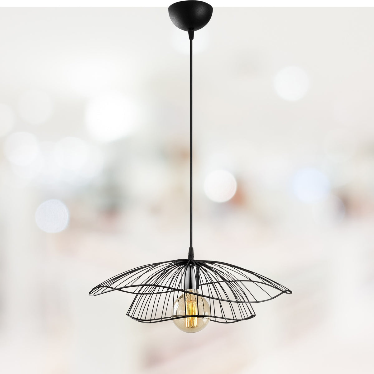 Tel Pendellampe - Schwarz in Schwarz präsentiert im Onlineshop von KAQTU Design AG. Pendelleuchte ist von Opviq