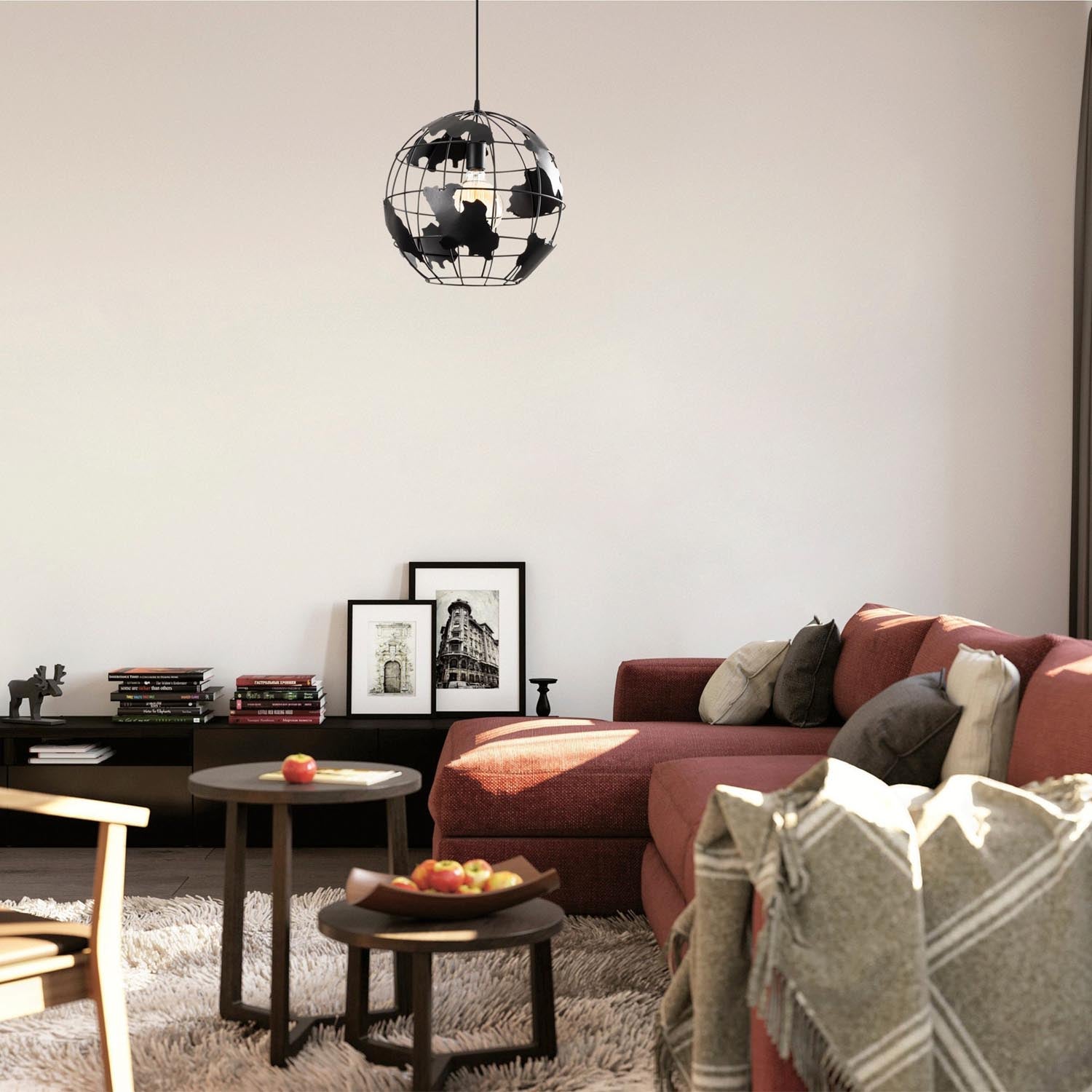 Entdecken Sie die Fellini Pendelleuchte in Schwarz von Opviq – ein elegantes Design-Highlight für Ihr Zuhause, das Stil und Atmosphäre vereint.