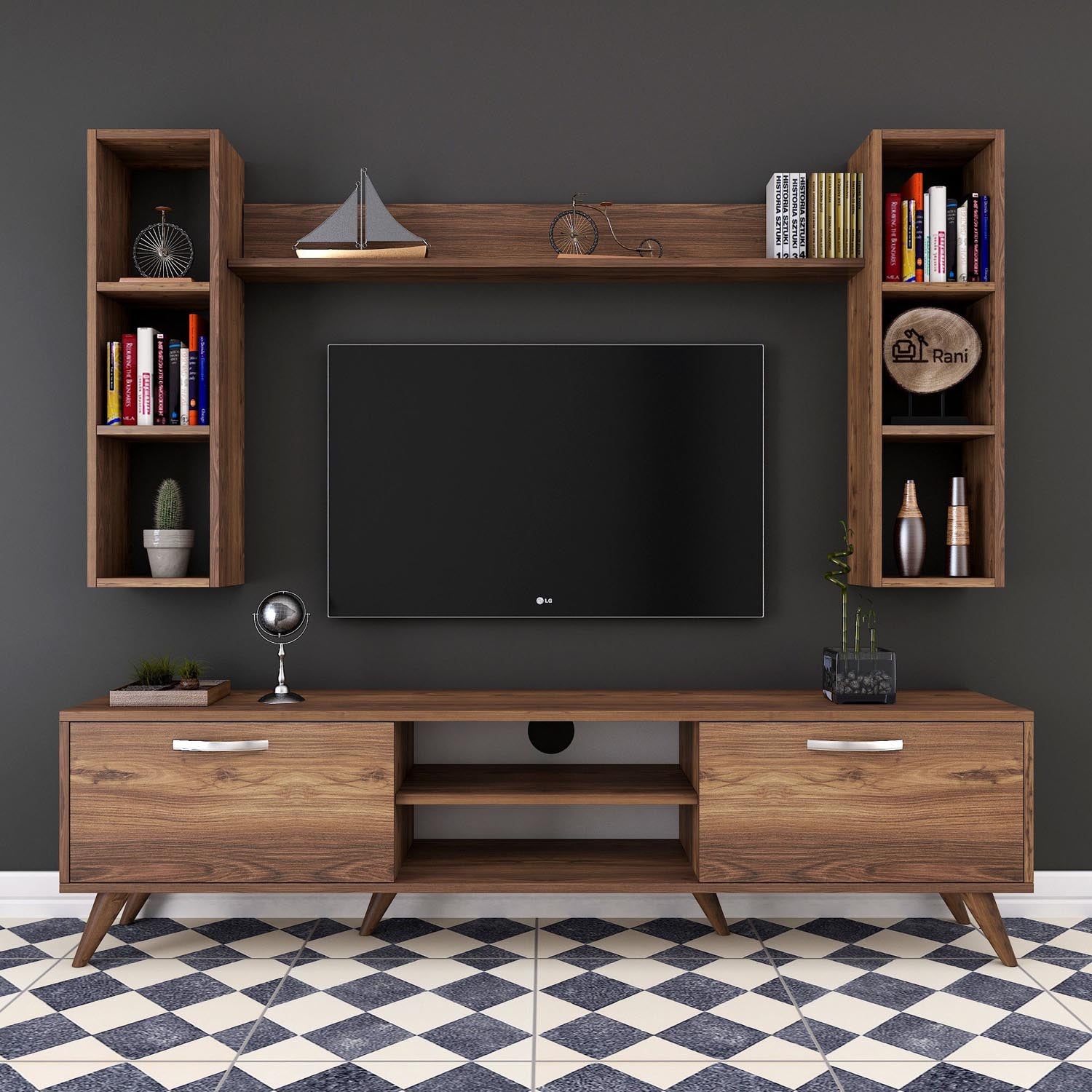 Gestalten Sie Ihr Wohnzimmer stilvoll mit dem M5 TV-Möbel in Walnuss von Hanah Home – eine perfekte Kombination aus Funktionalität und modernem Design.