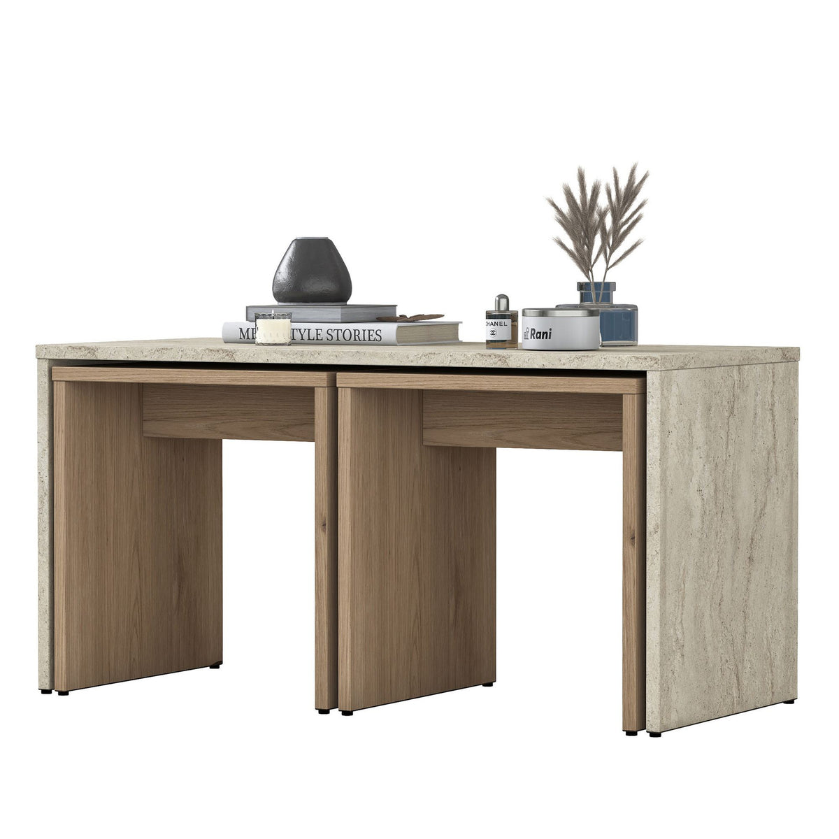 Dreiteiliges Couchtisch-Set in Travertin-Optik von Hanah Home, bestehend aus einem grossen Tisch und zwei kleineren Beistelltischen aus melaminbeschichteter Spanplatte.