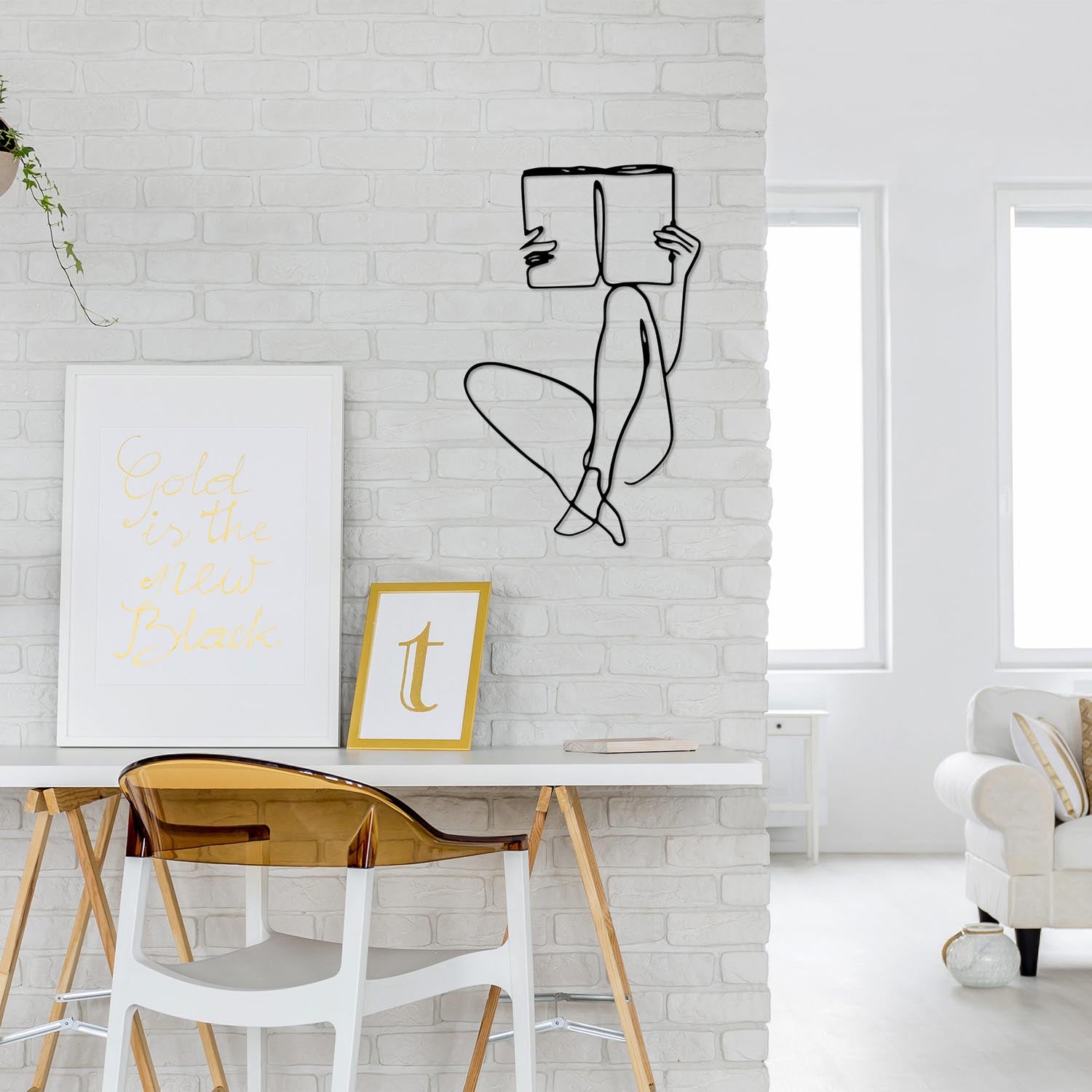 Verleihen Sie Ihrem Raum mit der eleganten Book Reading Wanddeko in Schwarz von Wallity einen Hauch von Raffinesse. Hochwertiges Metall, zeitloses Design.