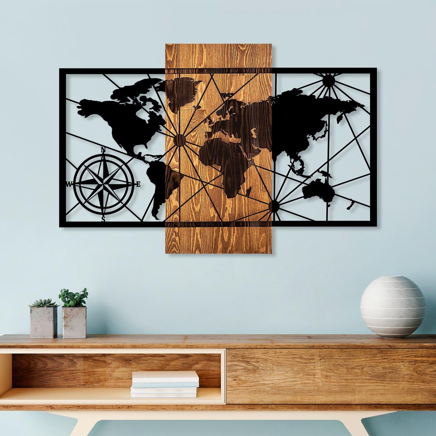 Entdecken Sie die einzigartige World Map 3 Wanddeko in Walnuss Schwarz von Wallity – ein elegantes, handgefertigtes Kunstwerk für Ihr Zuhause.