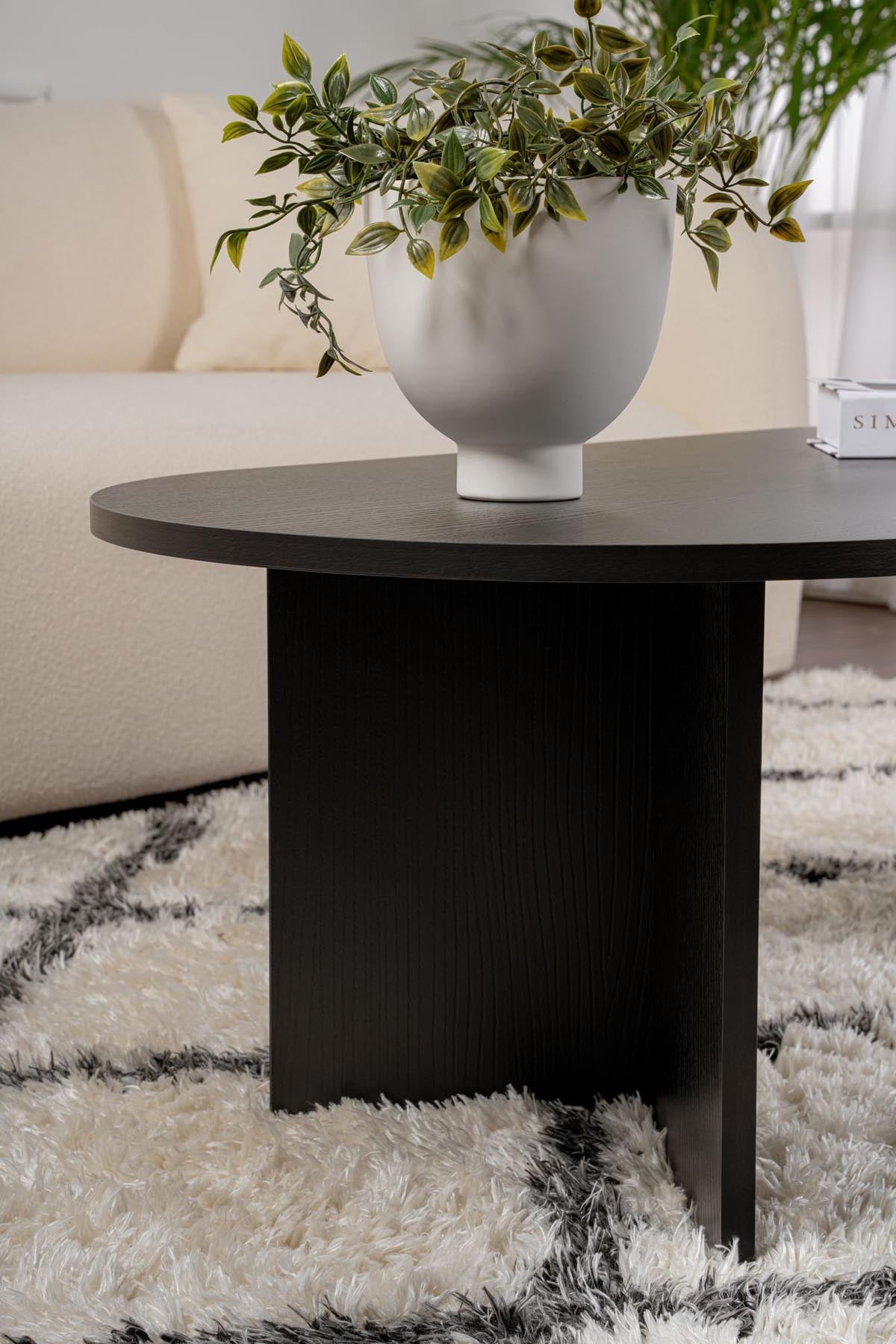 Sable Sofatisch - Holz Schwarz in Holz Schwarz präsentiert im Onlineshop von KAQTU Design AG. Couchtisch ist von Nordure
