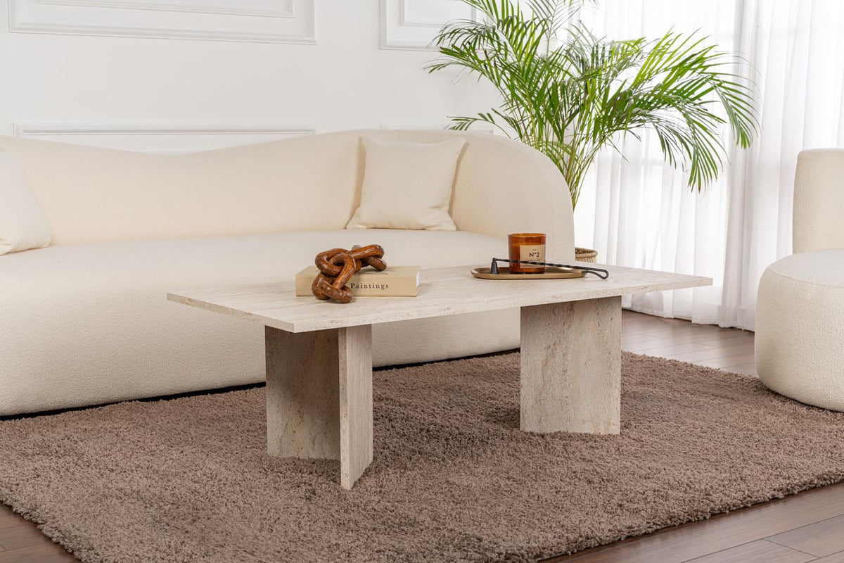 Sabin Sofatisch - Travertin in Travertin präsentiert im Onlineshop von KAQTU Design AG. Couchtisch ist von Nordure