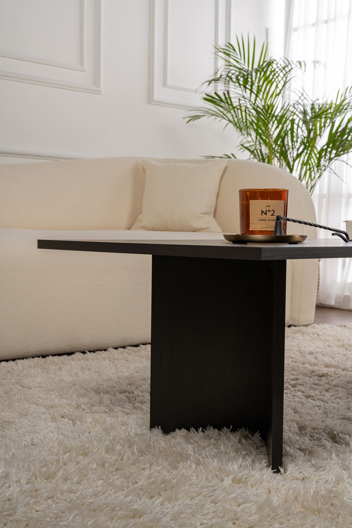Sabin Sofatisch - Holz Schwarz in Holz Schwarz präsentiert im Onlineshop von KAQTU Design AG. Couchtisch ist von Nordure