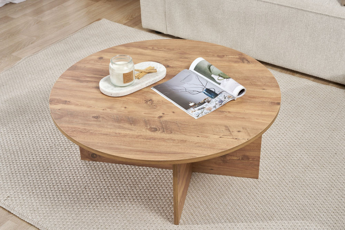 Quadratischer Couchtisch aus melaminbeschichteter Spanplatte in Atlantik Kiefer, 90 x 90 x 40 cm, schlichte Optik im Wohnzimmer.