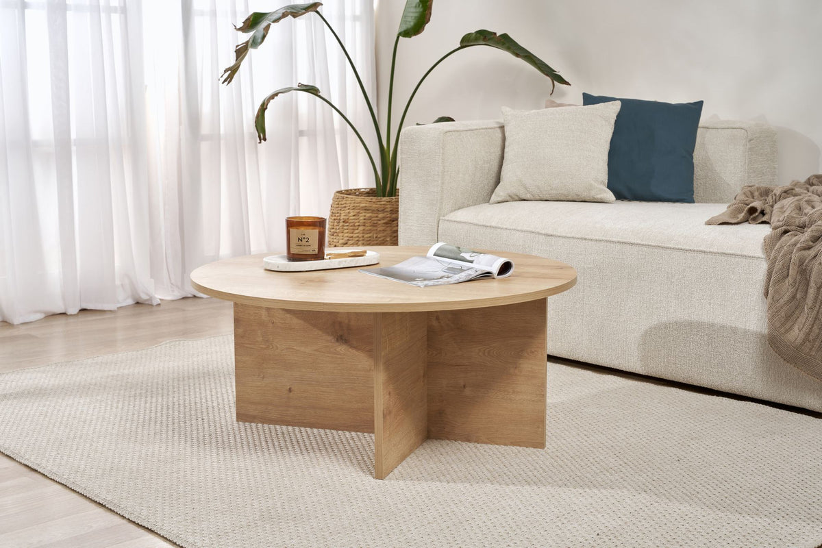 Quadratischer Couchtisch in Saphir-Eiche mit schlanker Tischplatte aus melaminbeschichteter Spanplatte, Masse 90x90x40 cm, Hersteller Nordure.