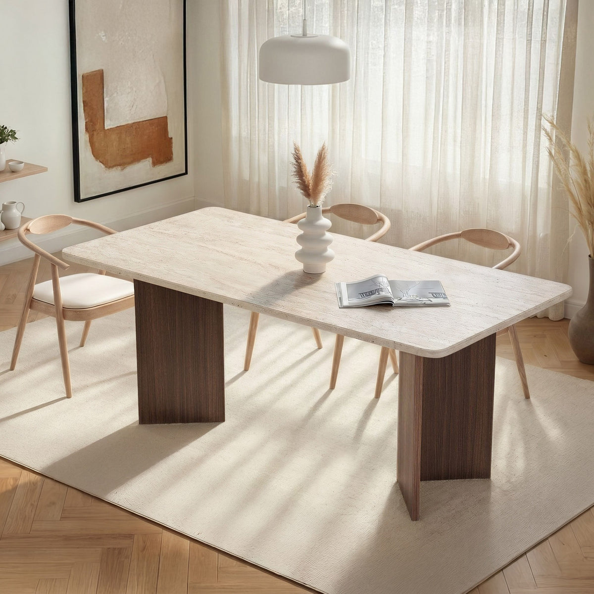 Esstisch Linza von Nordure mit Tischplatte in Travertin- und Milano-Nussbaum-Optik, Masse 180 x 90 x 75 cm, Spanplatte 25 mm stark.