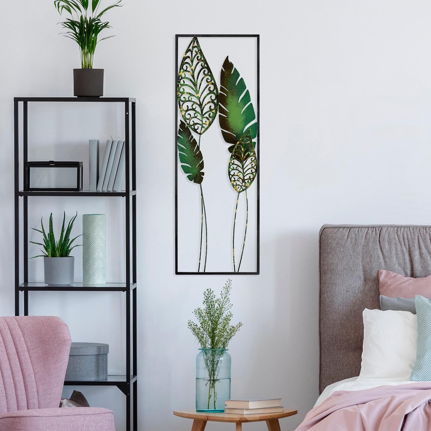 Verleihen Sie Ihrem Zuhause mit der Nezgep 3 Wanddeko von Wallity einen kreativen Akzent. Dieses einzigartige, handbemalte Metallkunstwerk begeistert mit lebendigen Farben und exquisite Verarbeitung.