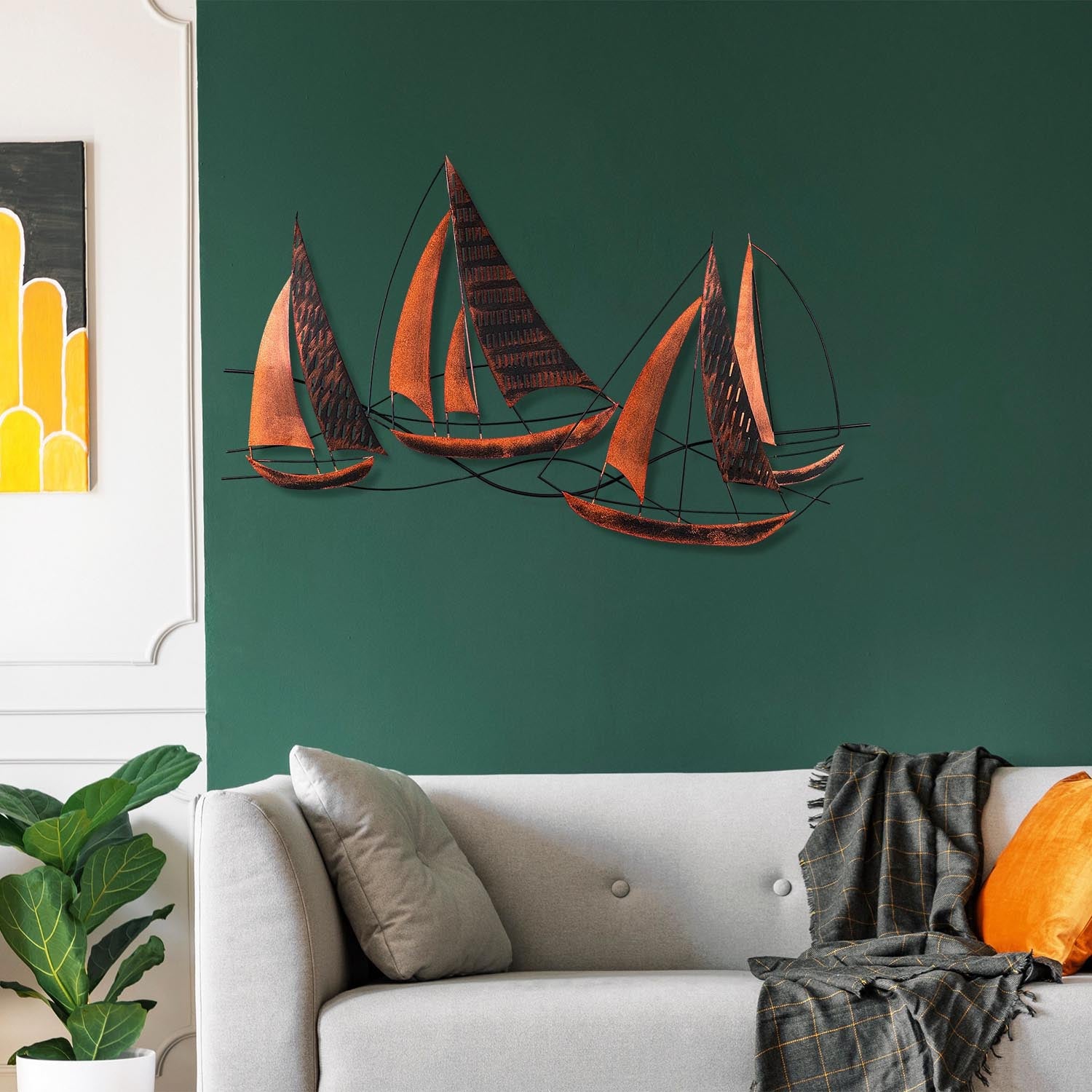 Verleihen Sie Ihrem Zuhause mit der Barbaros 3 Wanddeko von Wallity einen Hauch von Eleganz. Dieses handgefertigte Metallstück ist ein einzigartiges Kunstwerk, das jeden Raum aufwertet.