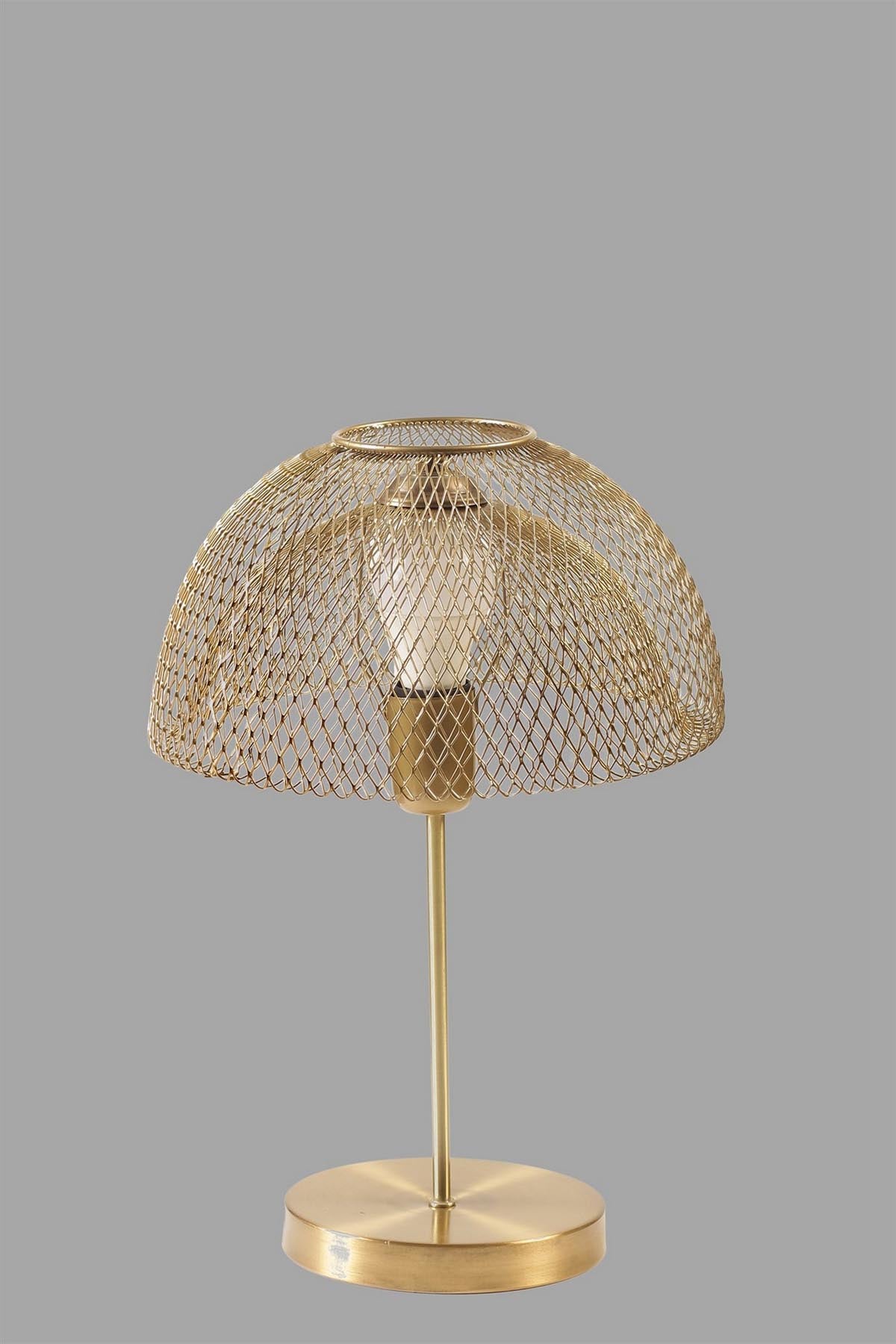 Entdecken Sie die elegante Lungo Eskitme Tischlampe von Opviq. Ihr goldener Glanz und modernes Design machen sie zum perfekten Akzent für jedes Zuhause.