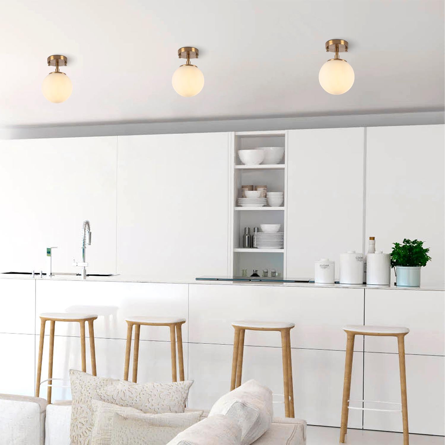 Entdecken Sie die Atmaca Pendelleuchte von Opviq – ein eleganter Vintage-Kronleuchter, der jeden Raum mit seinem charmanten Lichtspiel verzaubert.