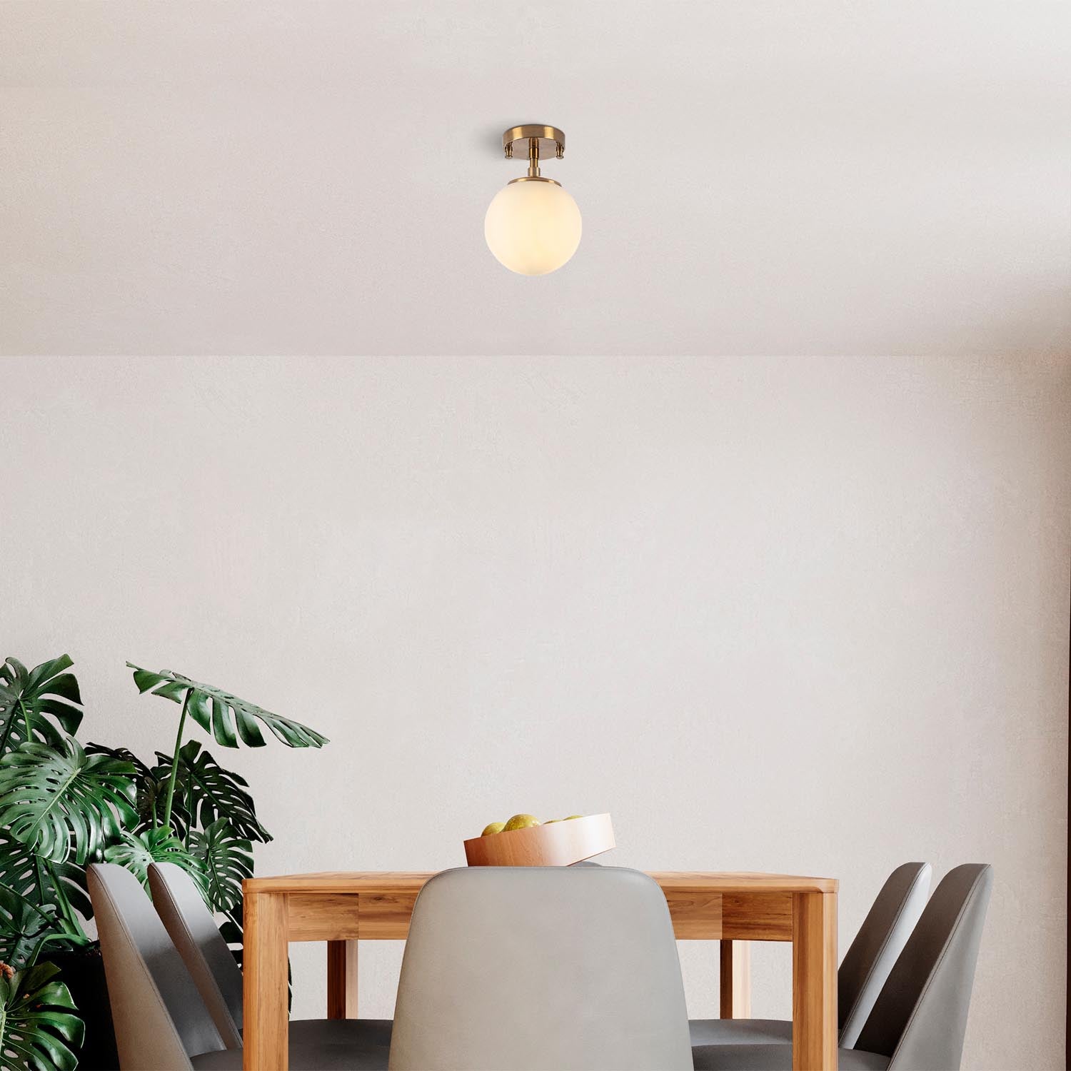 Verleihen Sie Ihrem Zuhause mit der Atmaca Pendelleuchte von Opviq einen Hauch von Vintage-Charme. Ihr elegantes Design und das faszinierende Lichtspiel schaffen eine einladende Atmosphäre.