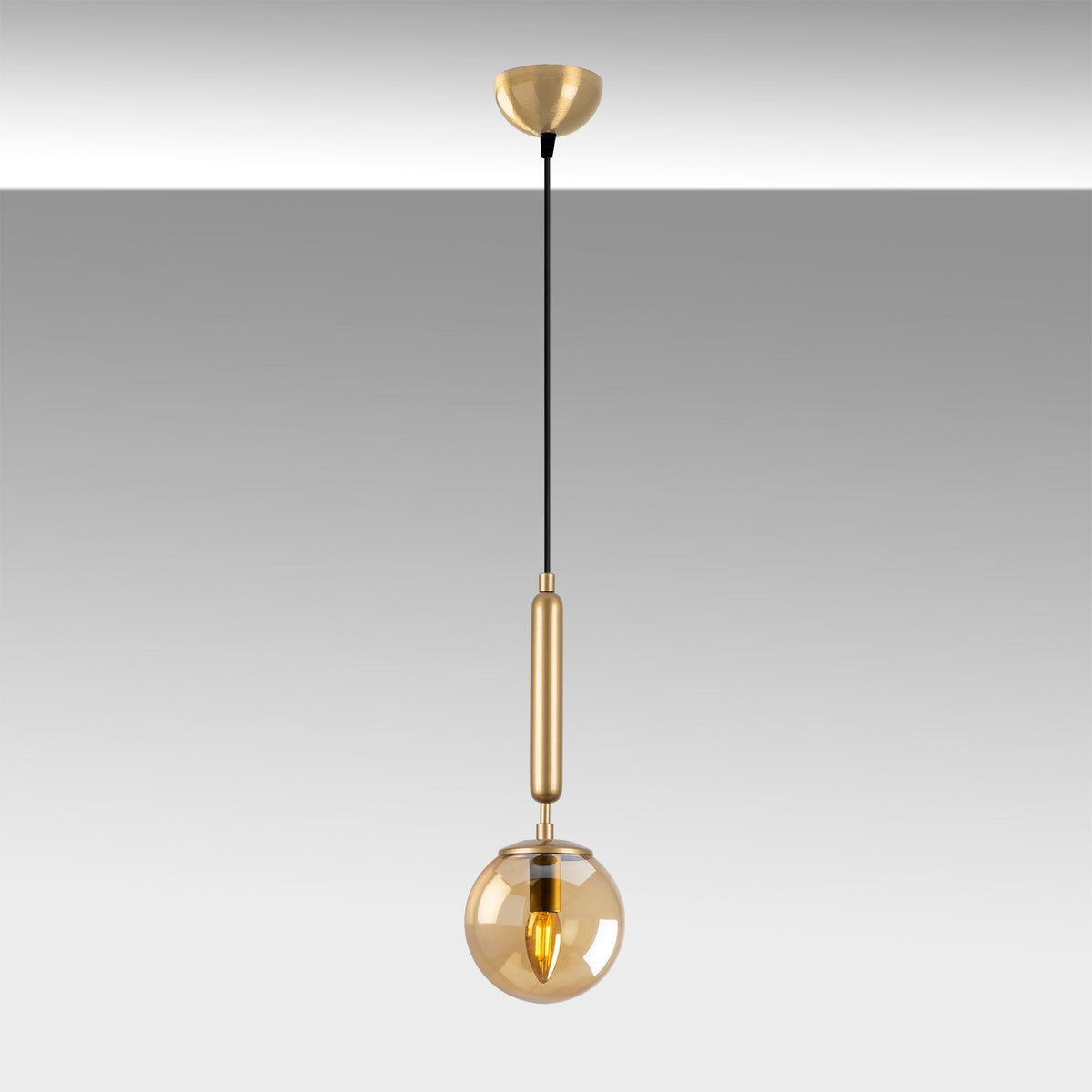 King Pendellampe - Gold in Gold präsentiert im Onlineshop von KAQTU Design AG. Pendelleuchte ist von Opviq