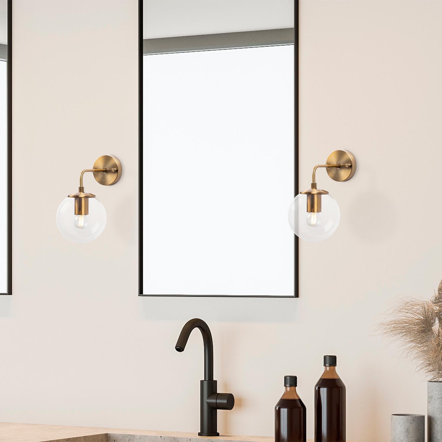 Erleben Sie die Viran Wandleuchte von Opviq – eine elegante Vintage-Lampe, die mit ihrem warmen Licht und einzigartigen Design jeden Raum verzaubert.