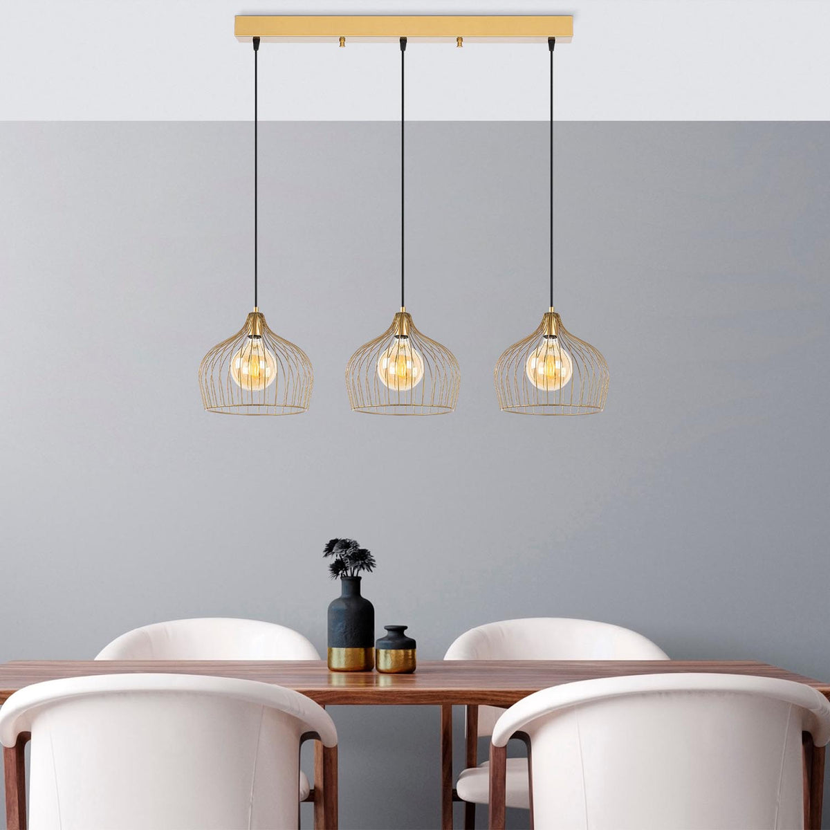 Bek Pendellampe - Glänzendes Gold in Glänzendes Gold präsentiert im Onlineshop von KAQTU Design AG. Pendelleuchte ist von Opviq