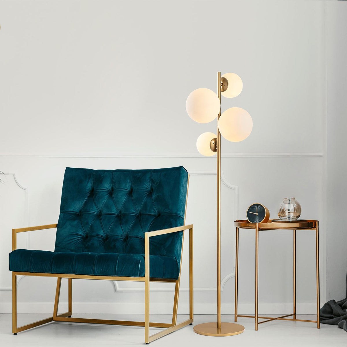 Fazli Stehleuchte - Gold in Gold präsentiert im Onlineshop von KAQTU Design AG. Stehleuchte ist von Opviq