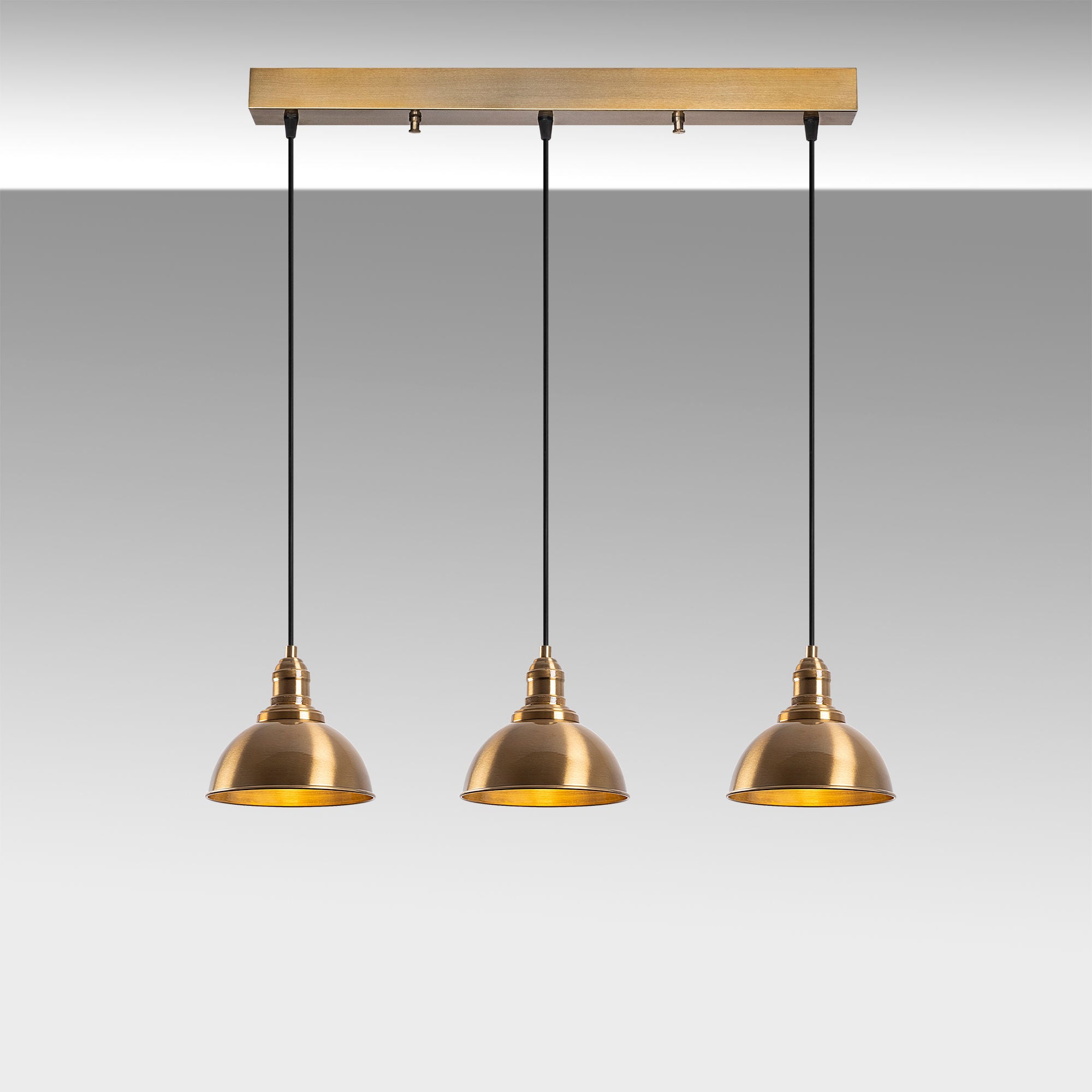 Varzan Pendellampe - Vintage in Vintage präsentiert im Onlineshop von KAQTU Design AG. Pendelleuchte ist von Opviq