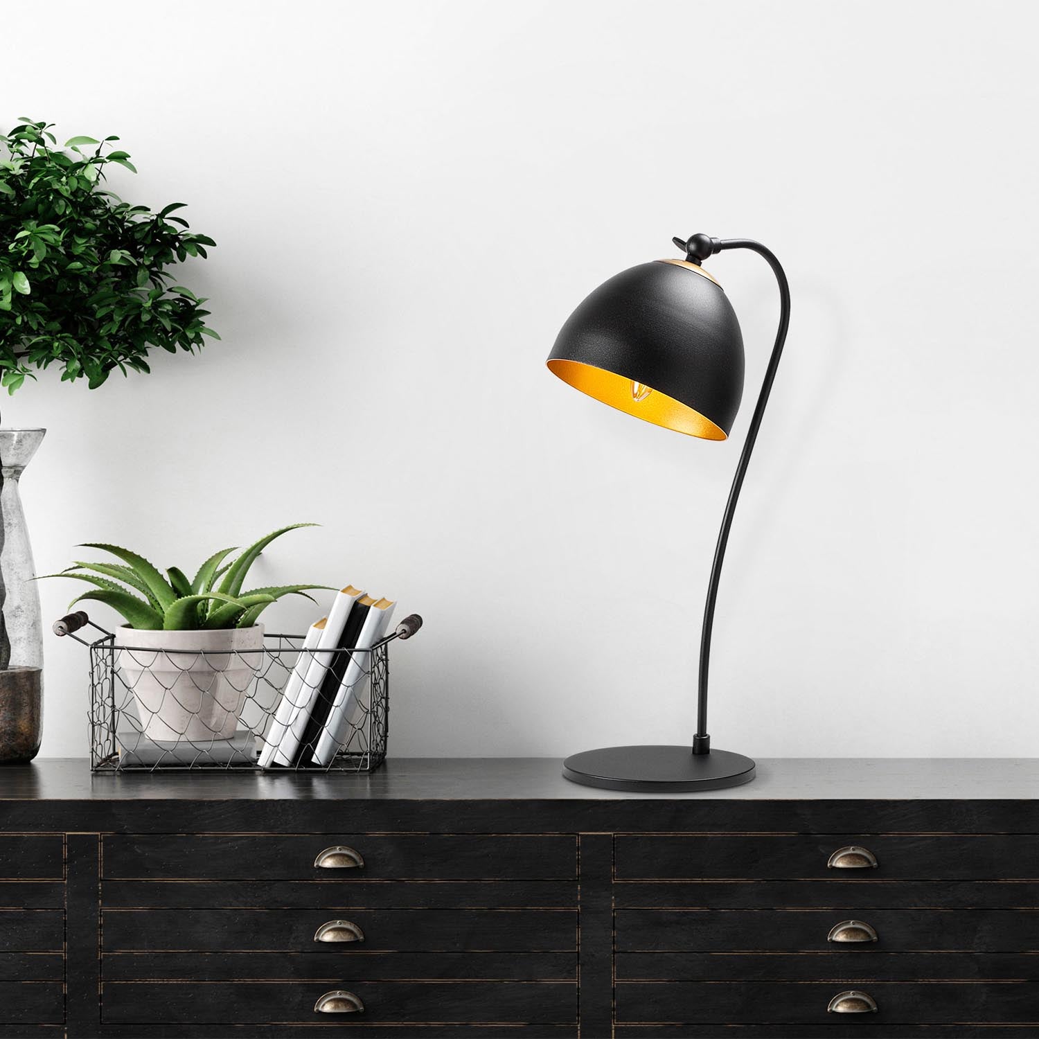 Acuka12295 Tischleuchte - Schwarz Gold in Schwarz Gold präsentiert im Onlineshop von KAQTU Design AG. Tischleuchte ist von Opviq