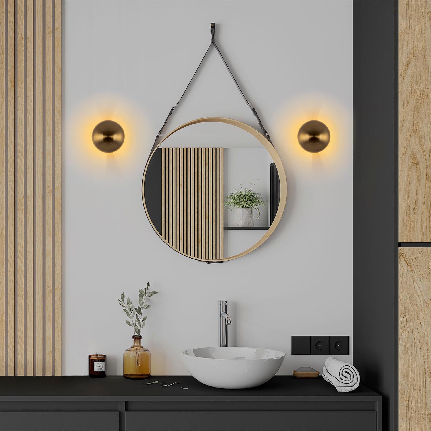 Setzen Sie stilvolle Akzente in Ihrem Zuhause mit der Fungal Wandleuchte von Opviq. Ihr elegantes Golddesign sorgt für eine moderne Atmosphäre und vielseitige Beleuchtung.