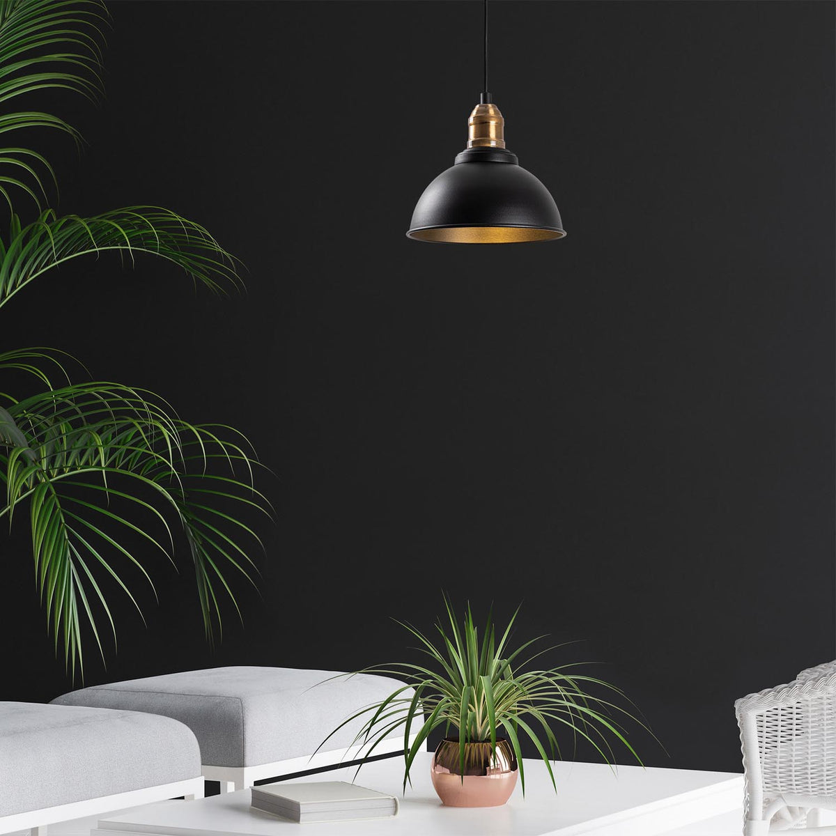 Varzan Pendellampe - Schwarz Antiquität in Schwarz Antiquität präsentiert im Onlineshop von KAQTU Design AG. Pendelleuchte ist von Opviq