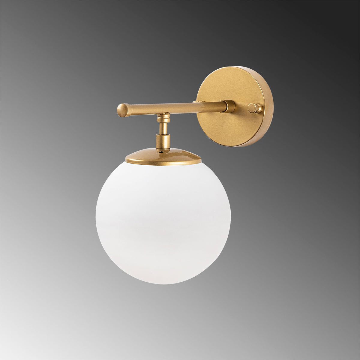 Roe Wandleuchte - Glänzendes Gold in Glänzendes Gold präsentiert im Onlineshop von KAQTU Design AG. Wandleuchte ist von Opviq
