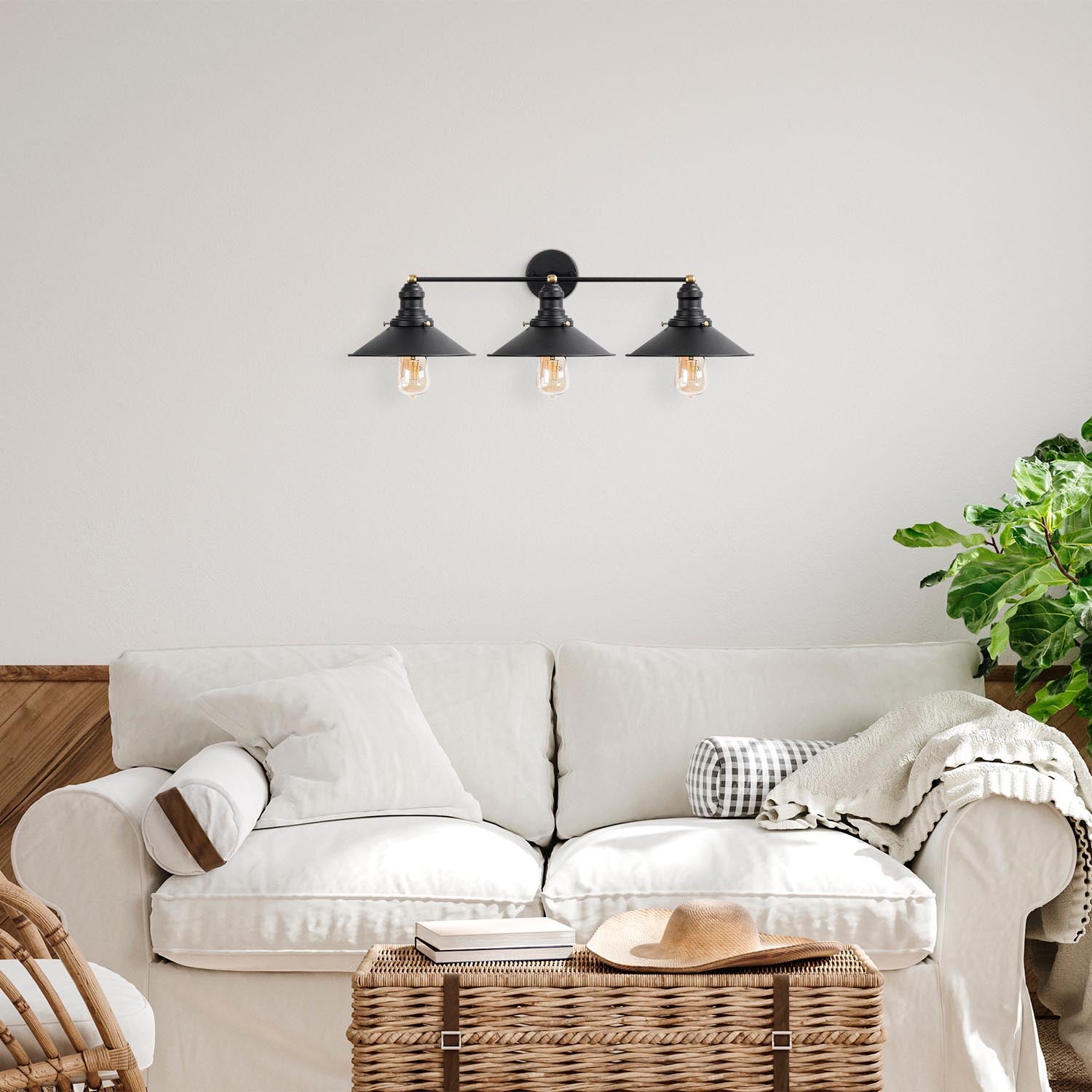 Setzen Sie stilvolle Akzente in Ihrem Raum mit der Conical Wandleuchte von Opviq. Ihr elegantes Design und die antike schwarze Farbe verwandeln jedes Ambiente.