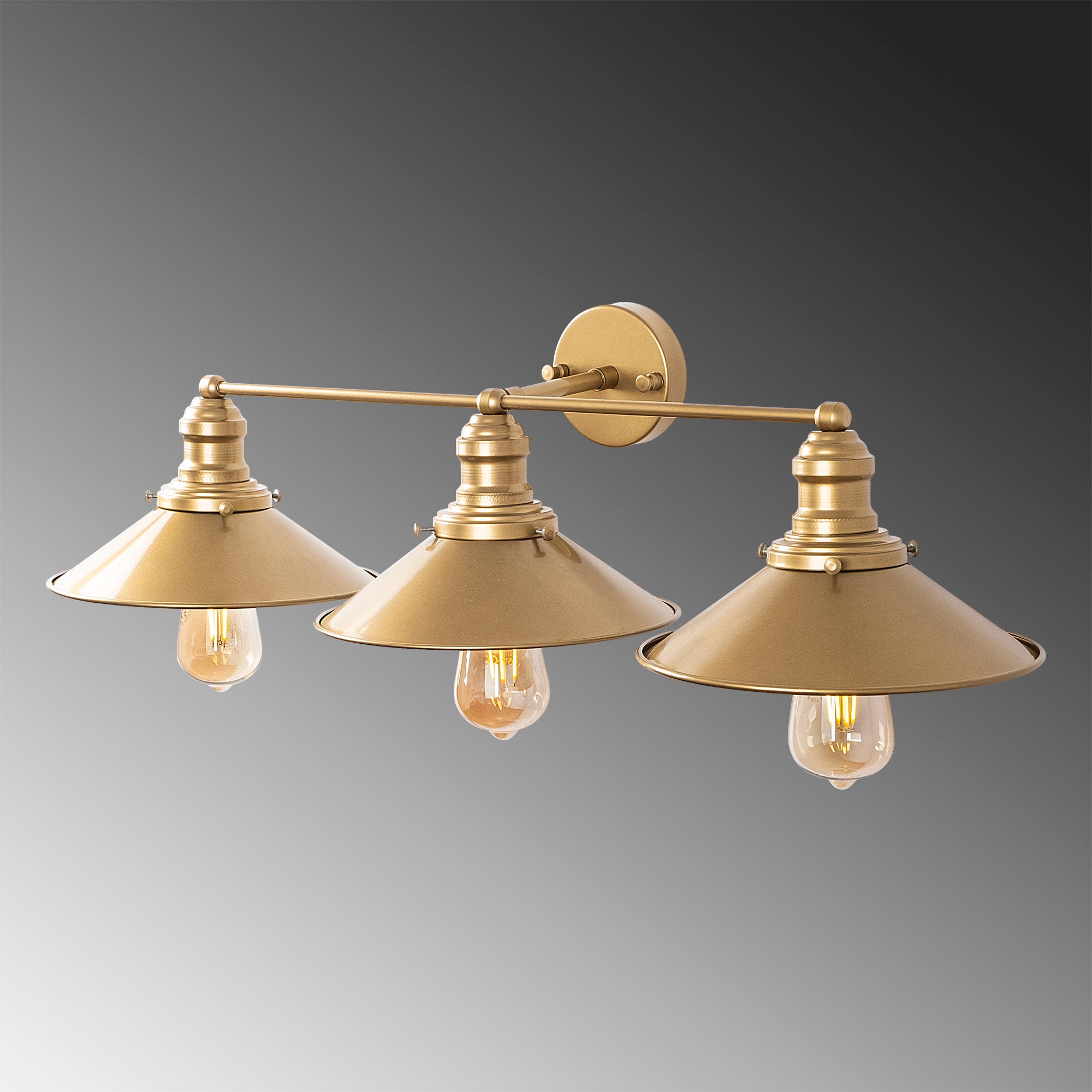 Setzen Sie mit der Conical Wandleuchte in Gold von Opviq stilvolle Akzente. Ihr elegantes Design und die goldene Farbe verwandeln jeden Raum in eine Oase der Eleganz.