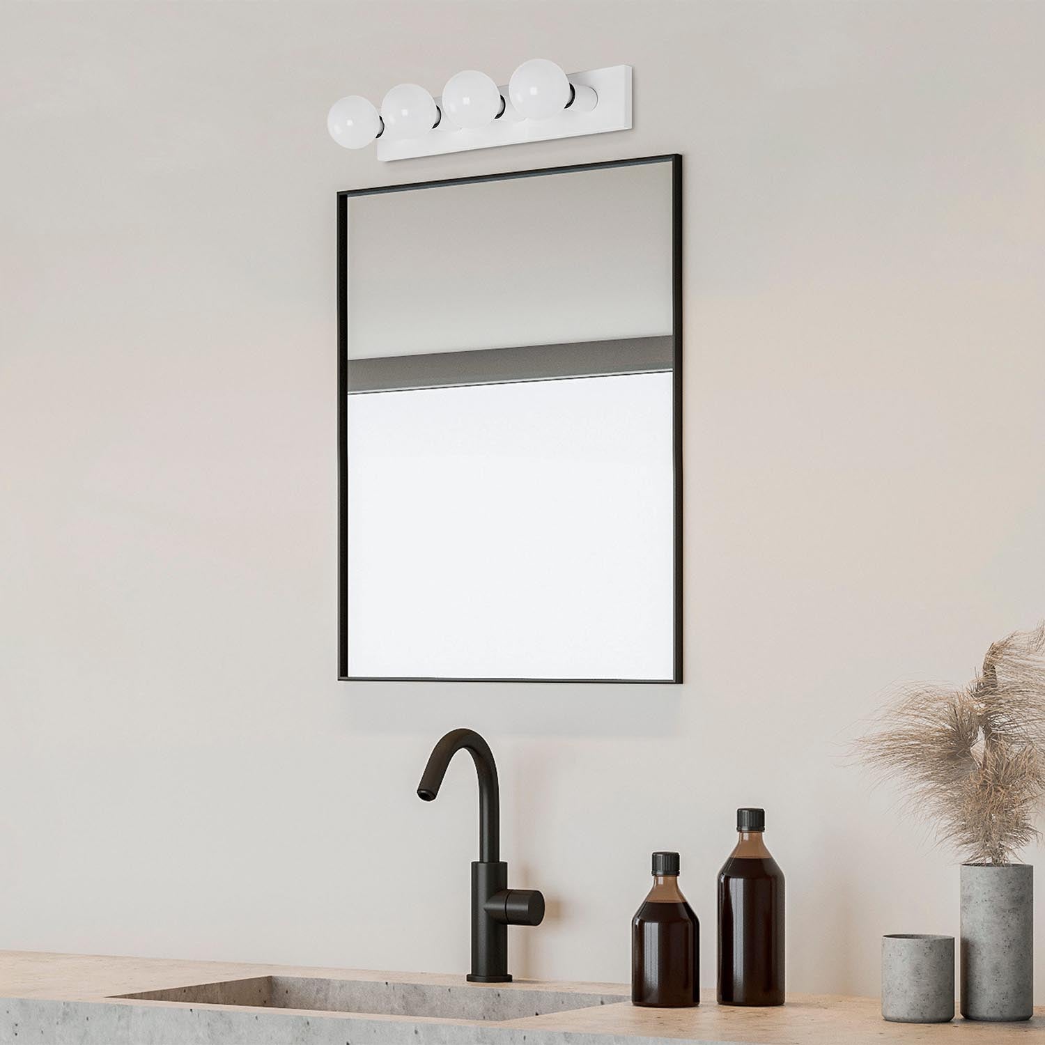 Verleihen Sie Ihrem Zuhause mit der stilvollen Mirro Wandleuchte in Weiß von Opviq einen Hauch von Eleganz. Perfekt für jede Einrichtung!