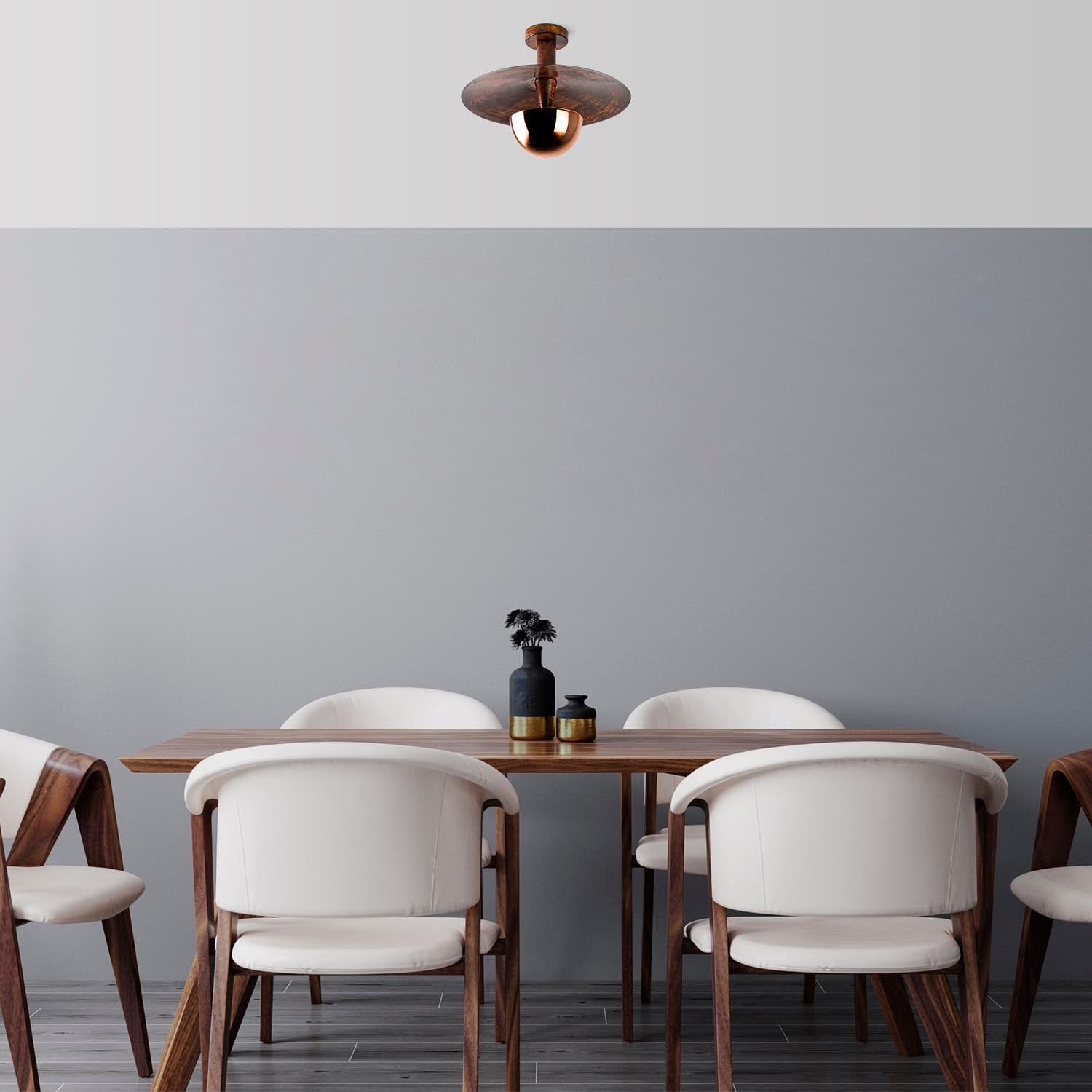 Entdecken Sie die Kurt Deckenleuchte in Kupfer von Opviq – ein elegantes Lichtdesign, das jeden Raum stilvoll aufwertet und eine warme Atmosphäre schafft.